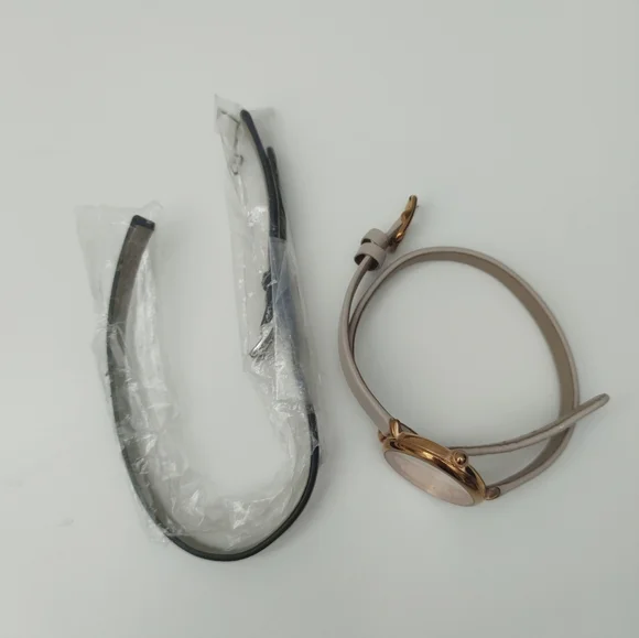 Marc Jacobs Watch - Picture 3 of 5